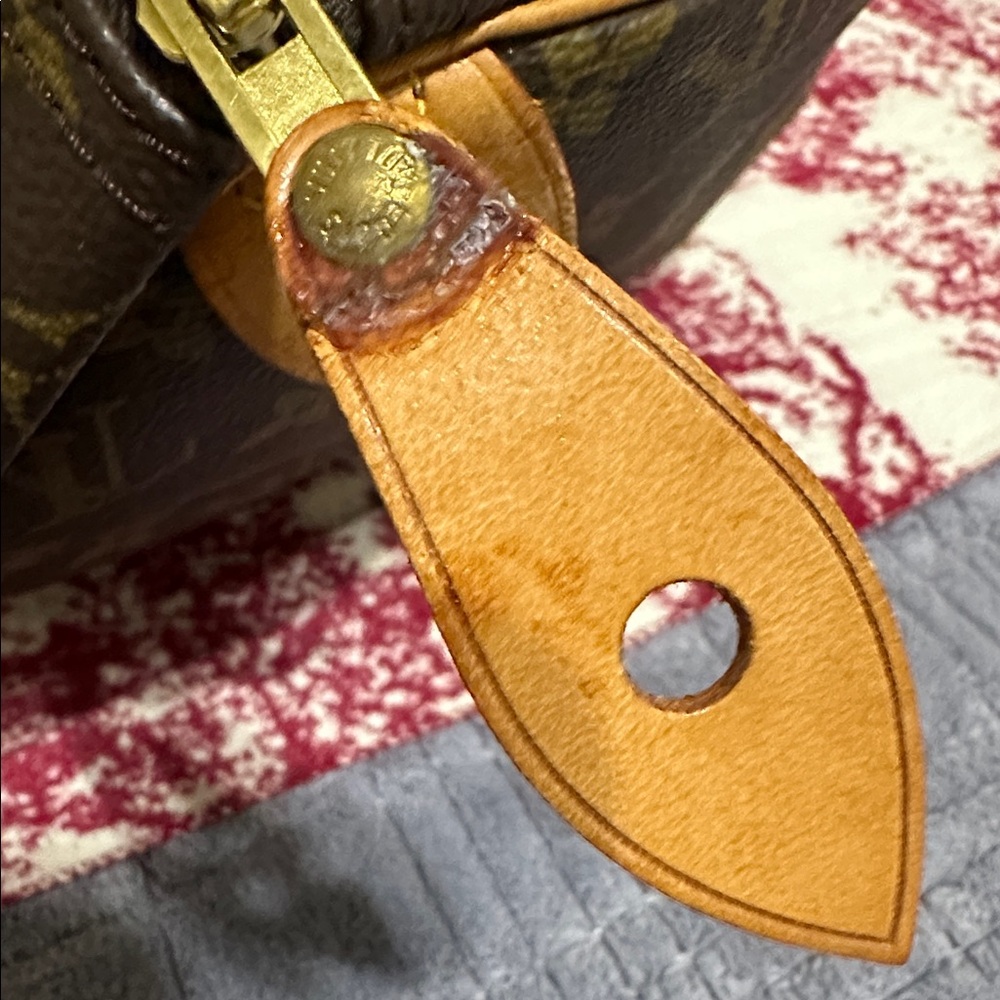 Louis Vuitton Monogram Speedy 40 - Picture 11 of 15